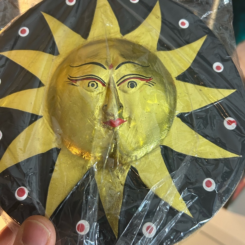 Vtg 90s Wooden Sun Face Ornament